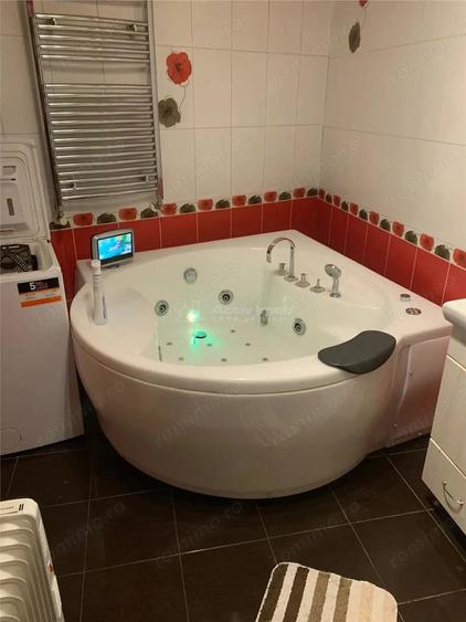 Apartament cu 2 camere semidecomandat în Drăgășani