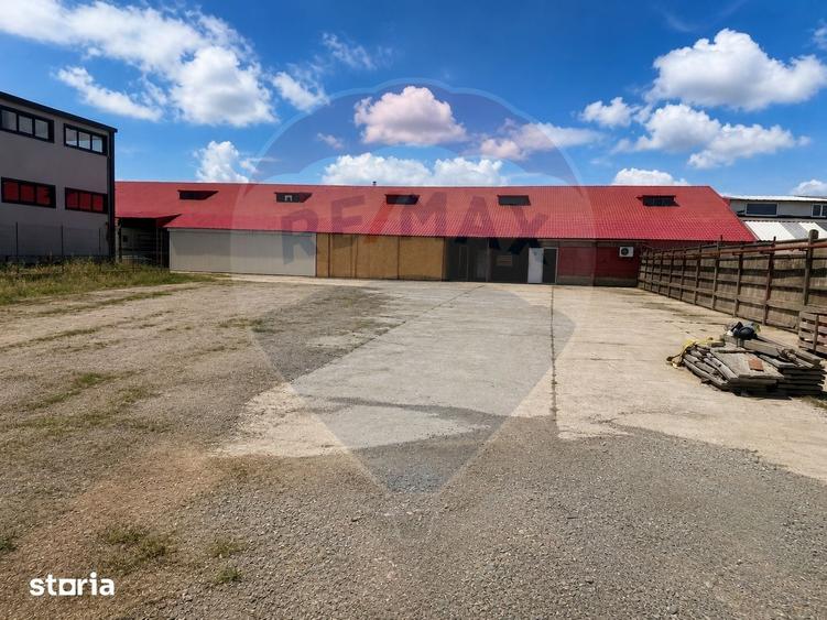 Spațiu comercial, de 900 mp, în Halta Traian