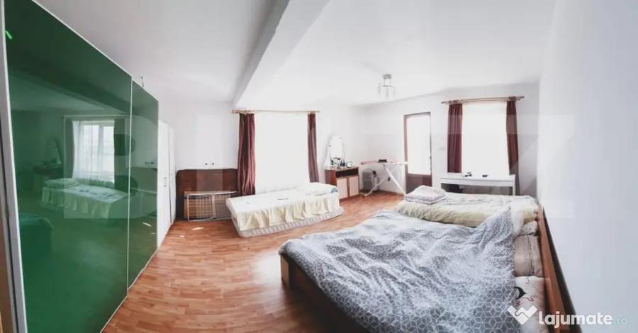 Casă cu 5 camere cu Teren 5000 Mp în Central