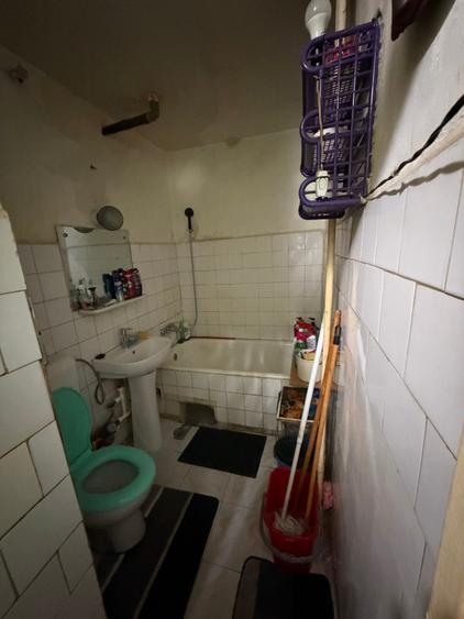 Apartament cu 3 camere semidecomandat în Brâncoveanu
