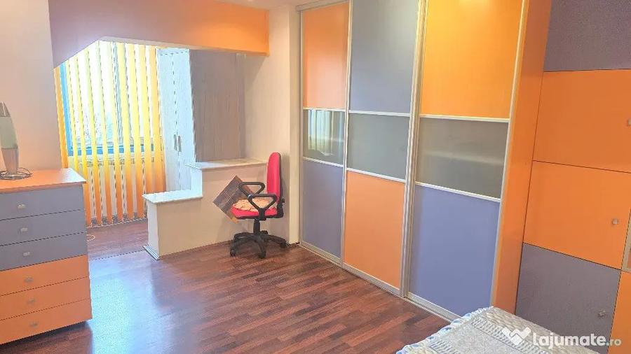 Apartament cu 2 camere decomandat în Decebal