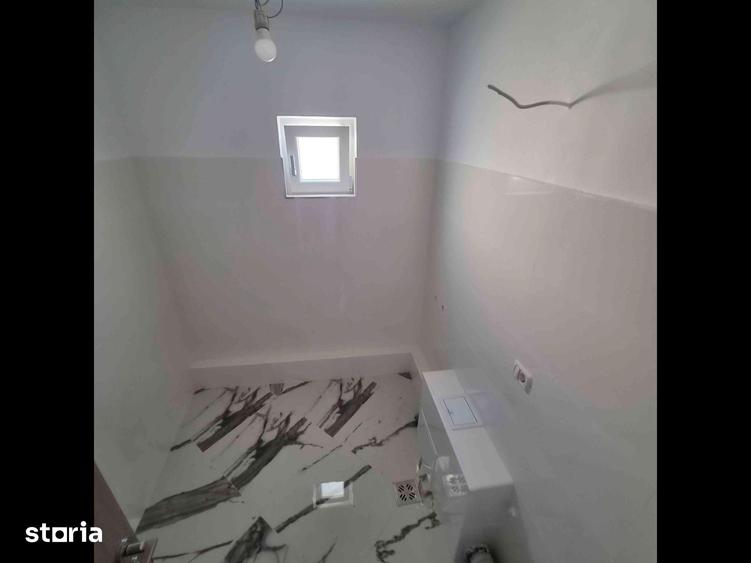 Apartament cu 3 camere decomandat în Mioriței