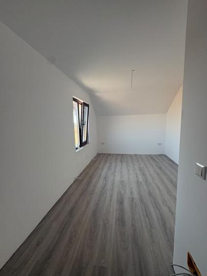 Casă cu 4 camere în Strejnicu