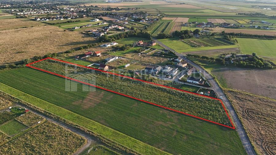 Teren Construcții intravilan de 17400 mp, în Stupini
