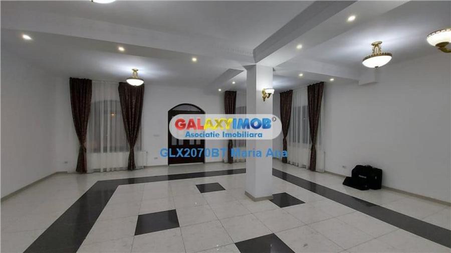 Casă cu 14 camere cu Teren 480 Mp în Central