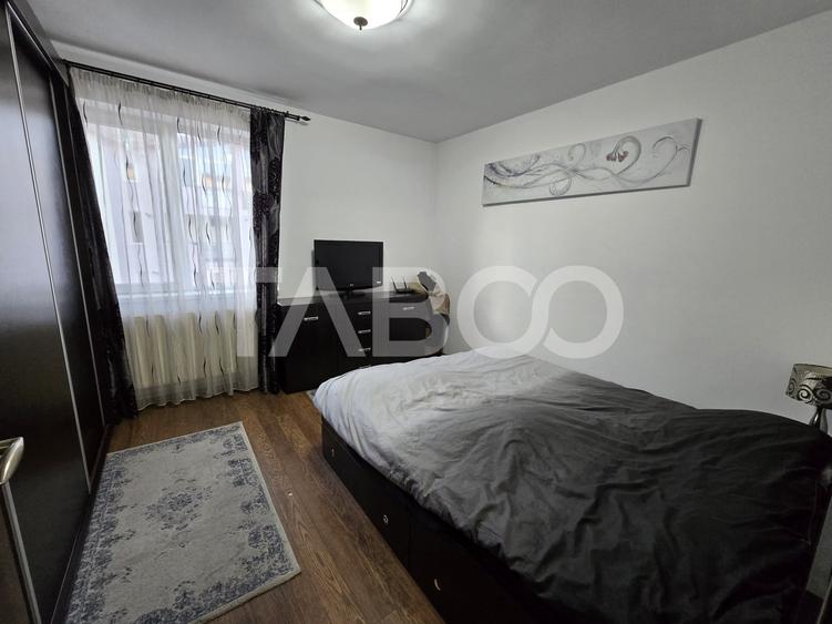 Apartament cu 3 camere decomandat, mobilat în Turnișor
