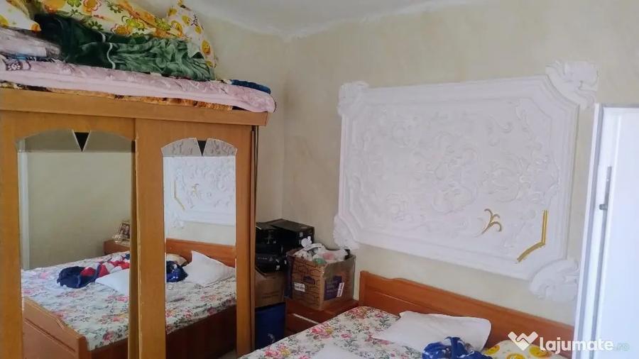 Casă cu 4 camere în Exterior Vest