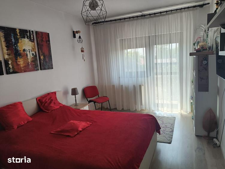 Casă cu 4 camere cu Teren 250 Mp în Crevedia