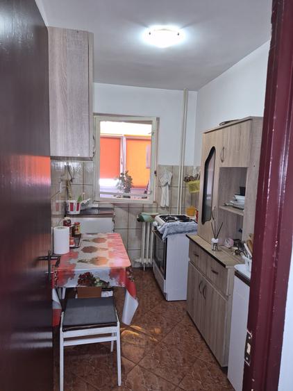 Garsonieră decomandată în Rahova