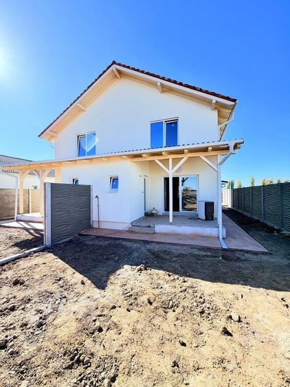 Duplex cu 4 camere cu Teren 305 Mp în Șag