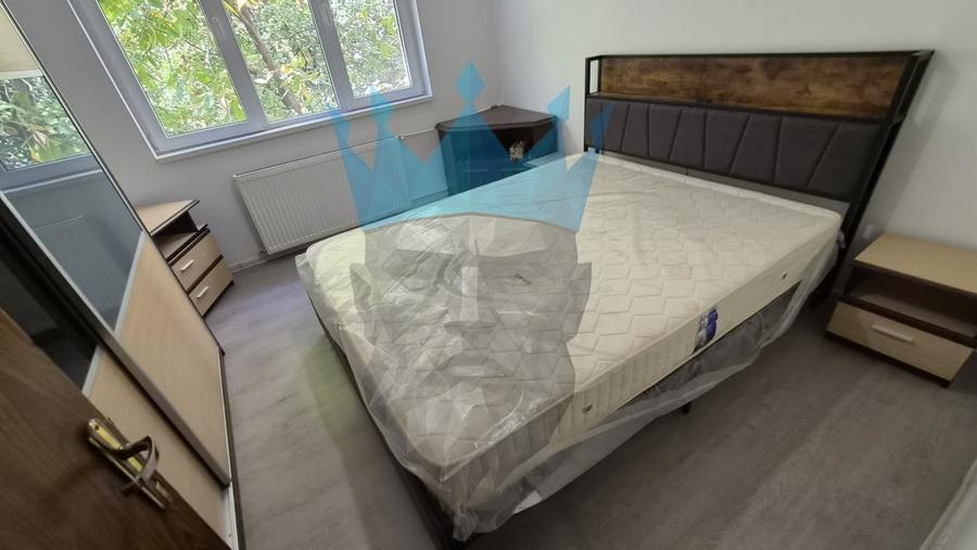 Apartament cu 3 camere decomandat, mobilat în Vitan