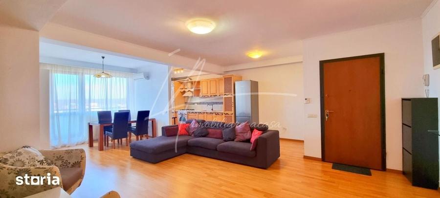 Apartament cu 3 camere semidecomandat în Băneasa