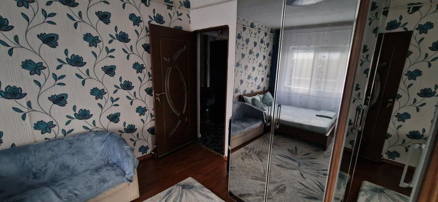 Garsonieră decomandată în Rogerius