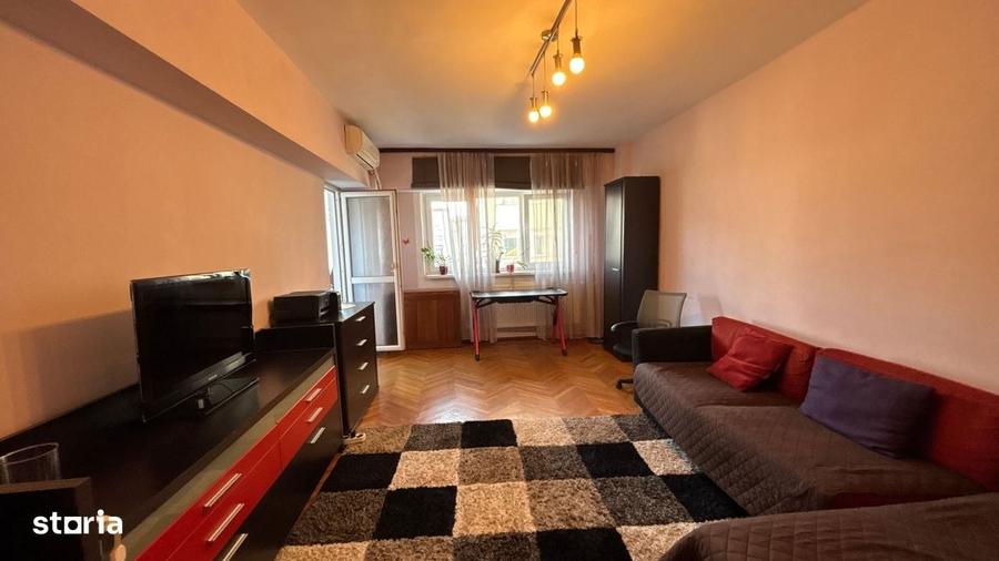 Apartament cu 3 camere în Moșilor