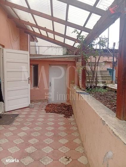 Casă cu 5 camere cu Teren 349 Mp în Iorga
