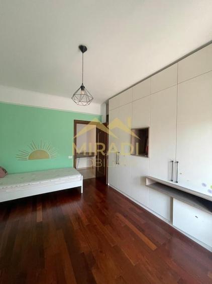 Apartament cu 3 camere, mobilat în Bucureștii Noi