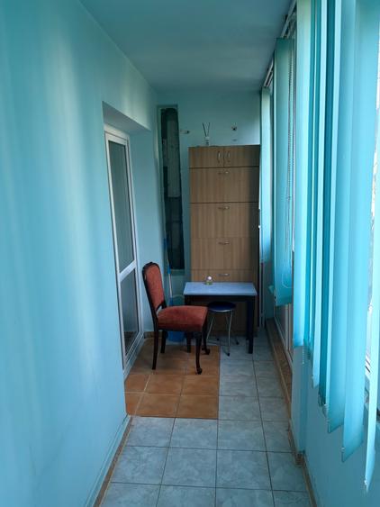 Apartament cu 2 camere semidecomandat, mobilat în Iancului