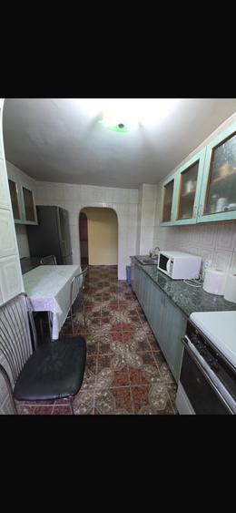 Apartament cu 3 camere decomandat în Crângași
