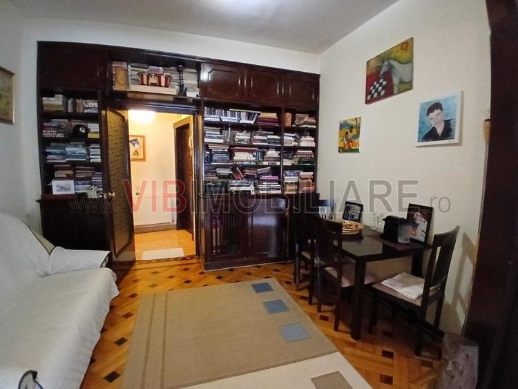 Apartament cu 3 camere circular în Universitate