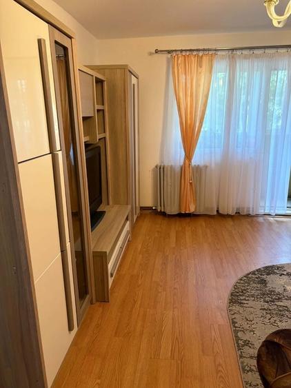 Apartament cu 4 camere în Central