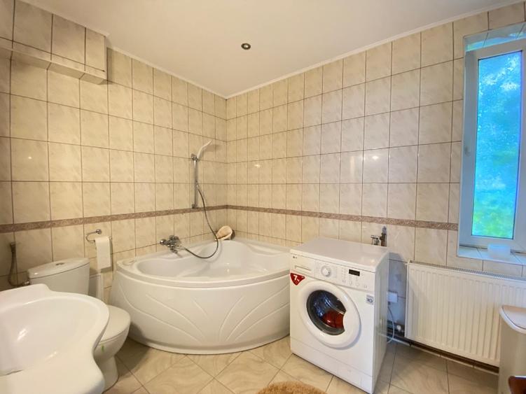 Apartament cu 2 camere decomandat în Banu Manta