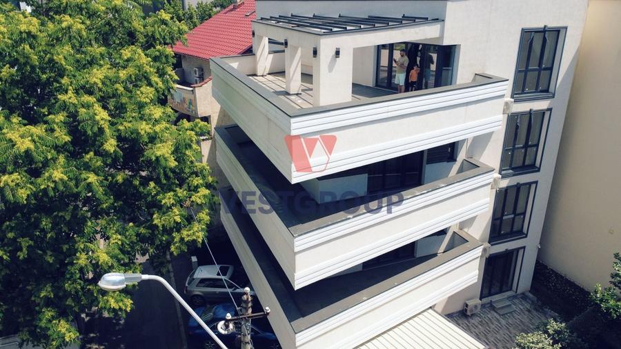 Apartament cu 3 camere decomandat în Herăstrău