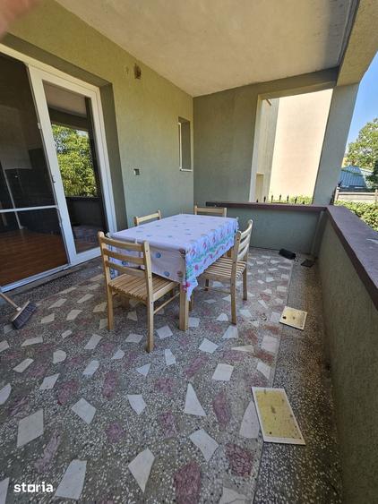 Casă cu 5 camere decomandat cu Teren 800 Mp în Ghiroda