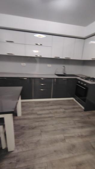 Duplex cu 6 camere cu Canalizare în Cumpăna