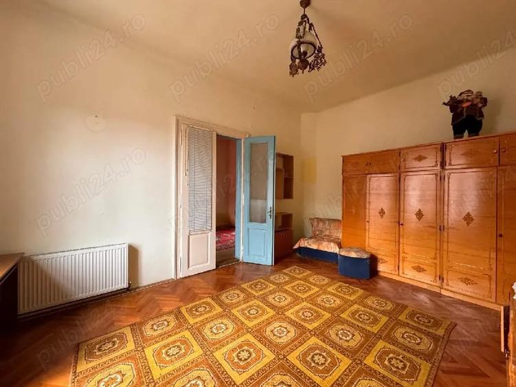 Spațiu comercial, de 60 mp, în Central