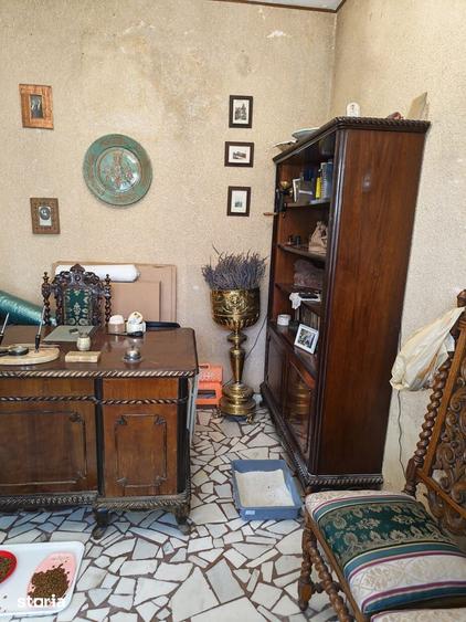 Casă cu 7 camere cu Teren 1013 Mp în Moșilor