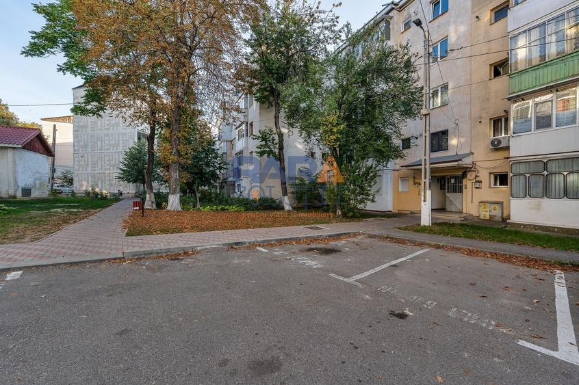 Apartament cu 2 camere semidecomandat, mobilat în Central