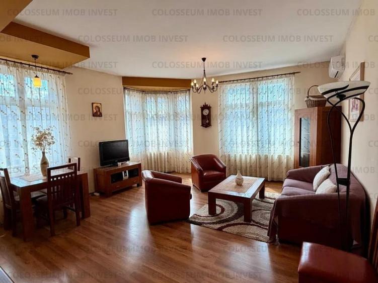 Apartament cu 2 camere decomandat în Centrul Istoric