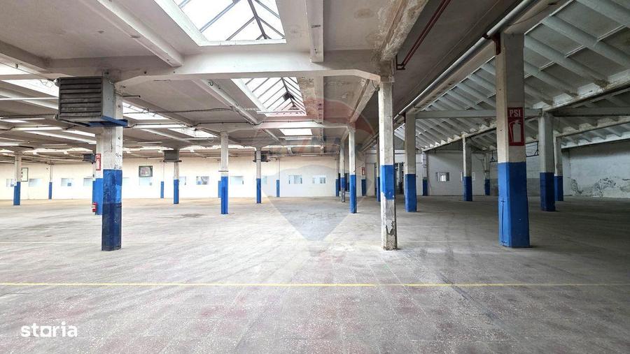 Spațiu comercial, de 2,700 mp, în Prejmer