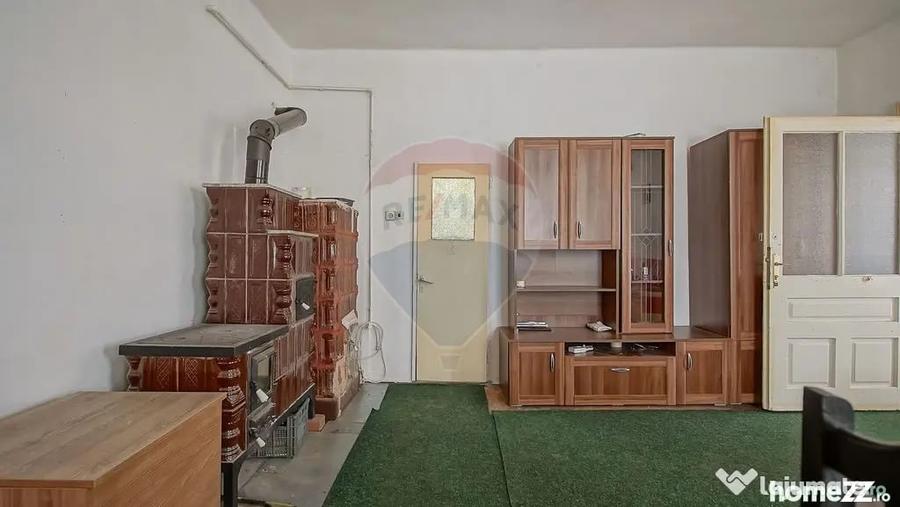 Casă cu 5 camere cu Teren 5417 Mp în Prejmer