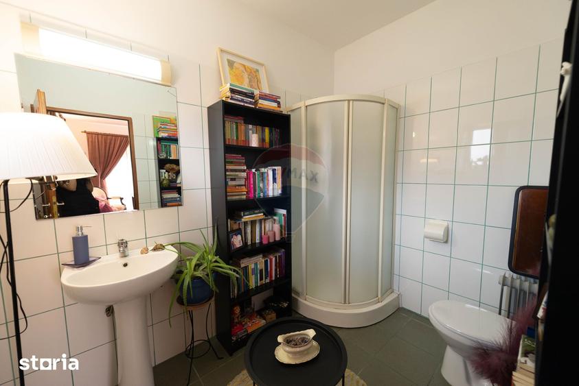 Casa de vanzare 4 camere, zona Otopeni, Odai - 1