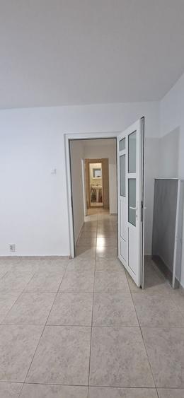 Apartament cu 2 camere decomandat în Drumul Taberei