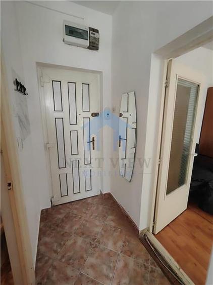 Garsonieră decomandată în Gruia