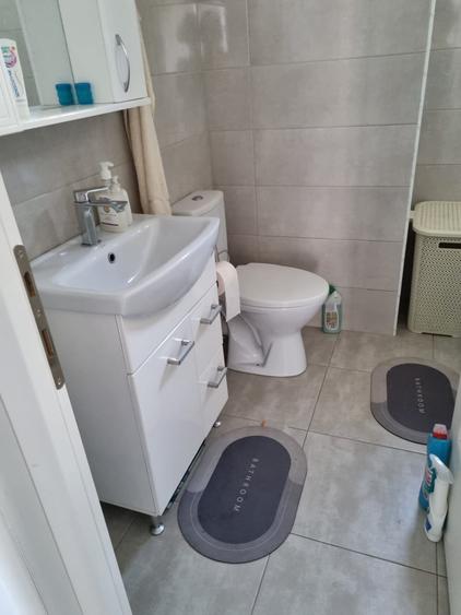 Apartament cu 2 camere decomandat în 1 Mai