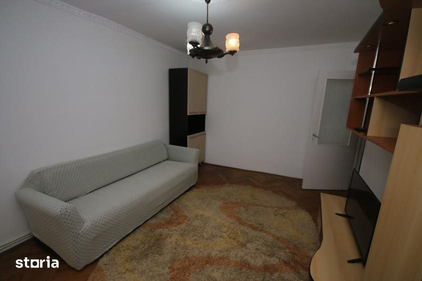 Apartament cu 2 camere decomandat în Tache