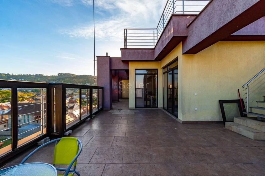 Apartament cu 5 camere decomandat, mobilat în Brașovul Vechi