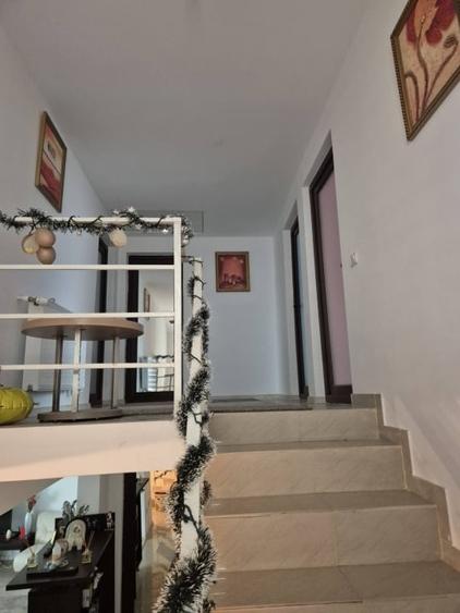 Casă individuală cu 5 camere cu Canalizare în Lumina