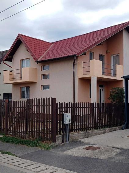 Casă cu 4 camere în Gilău