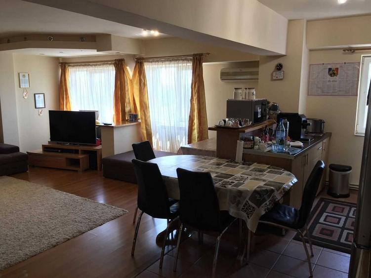 Apartament cu 4 camere decomandat în Simion Bărnuțiu