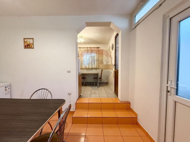 Casă de vanzare 4 camere / Sector 5 / Oportunitate investitie - 27