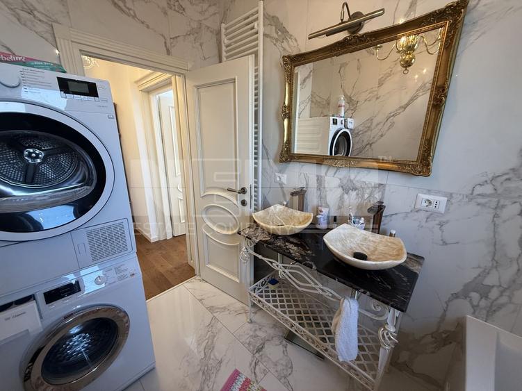 Apartament cu 3 camere decomandat, mobilat în Central