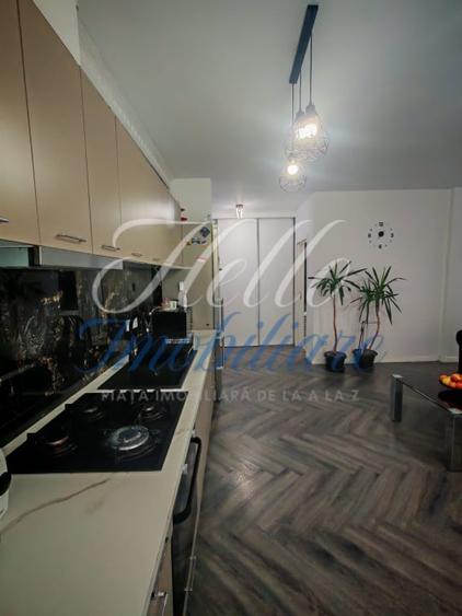 Apartament cu 3 camere semidecomandat în Apahida