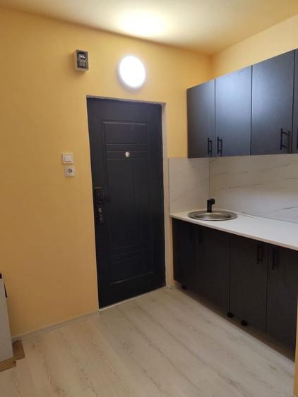 Garsonieră decomandată în Drumul Carului