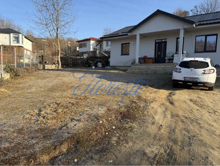 Casă individuală cu 5 camere cu Canalizare în Feleacu