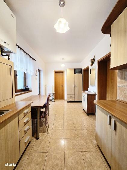 Apartament cu 2 camere decomandat în Bujac