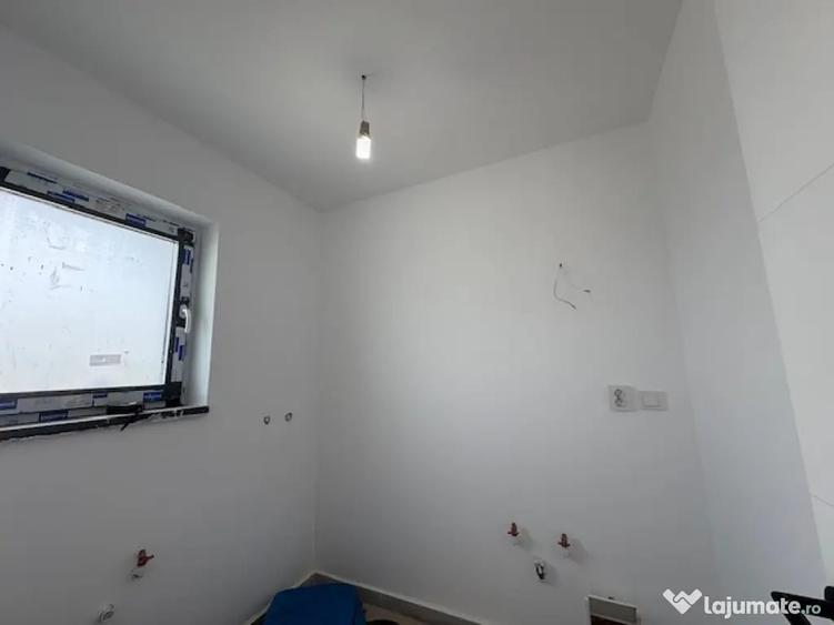 Casă cu 3 camere cu Teren 300 Mp în Vișan
